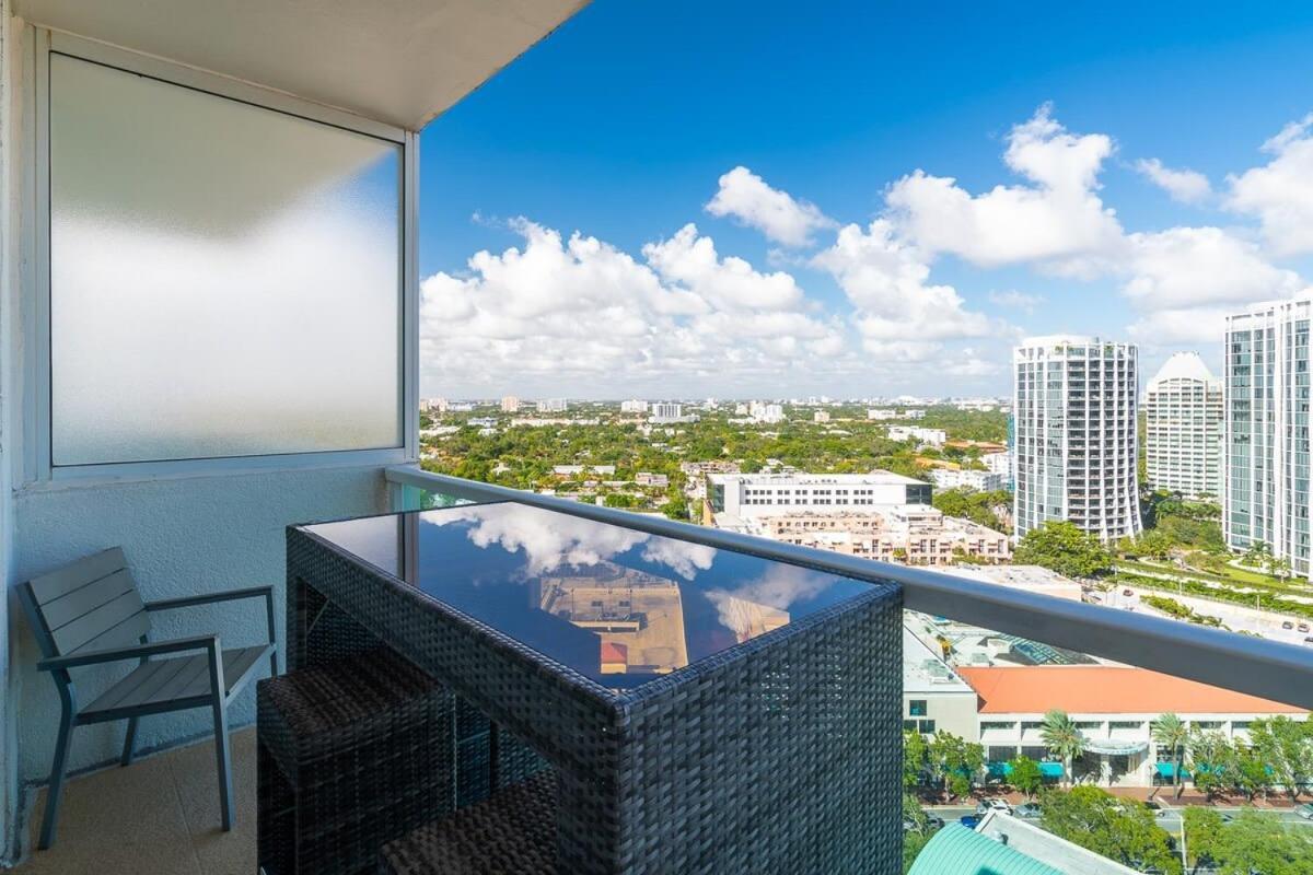 City View Balcony Steps From Restaurants, Peacock Park & Marina Miami Exterior foto